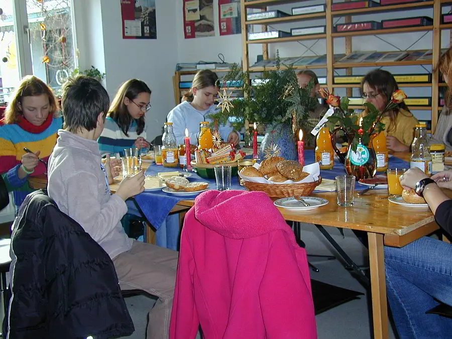 18 Agenda Frueh-150KB