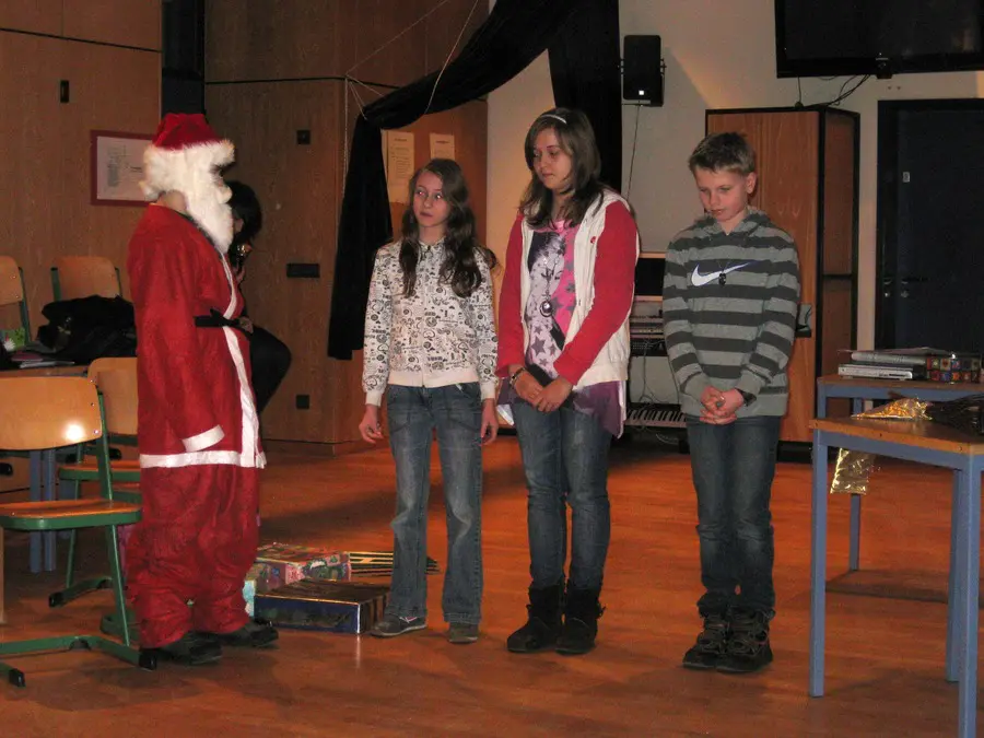 WeihnFeier-Theater-AG_02_180KB