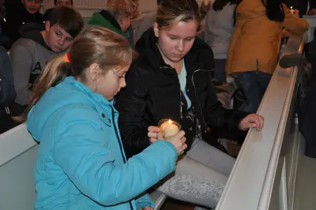 Advent 2014 pers Licht 01 450px 60KB