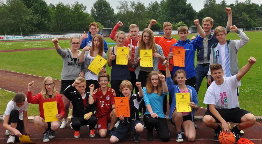 LA 2013 19 Gruppe 02-170KB