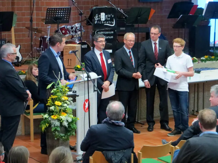 Jugend forscht 2015 Morice Ehrung 02 100KB