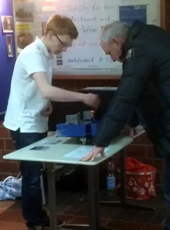 Jugend forscht 2015 Morice am Stand 02 93KB