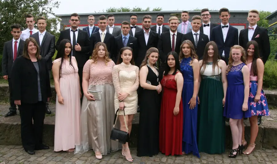 10a 2017 cut 900px 150KB