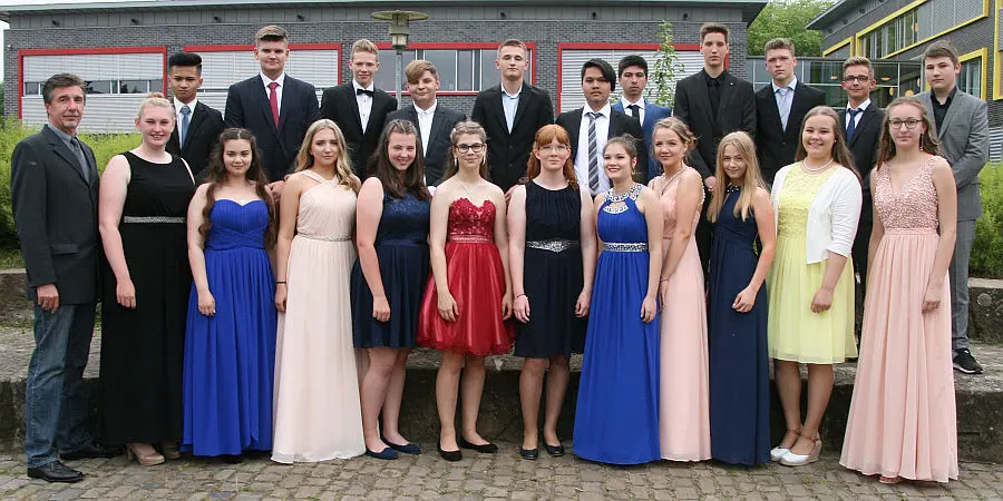 10b 2017 cut 900px 148KB